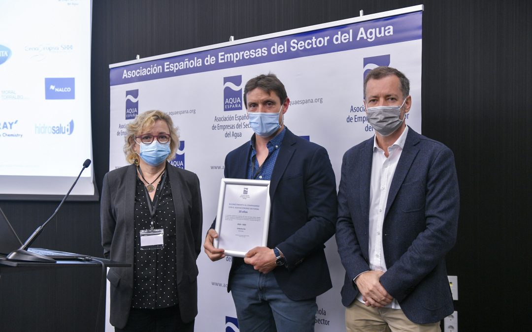 Reconocimiento por 10 años de asociados en Aqua España